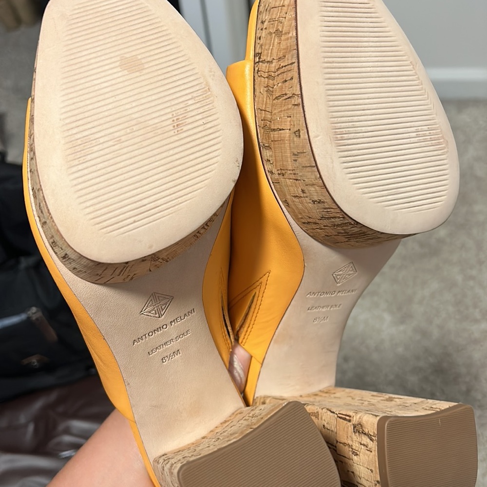 Orange platforms - Picture 5 of 5